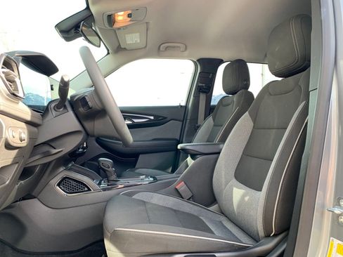 Used 2025 Chevrolet TrailBlazer LT image 24