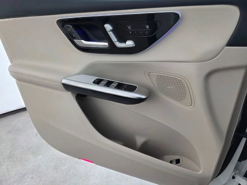 New 2026 Mercedes-Benz GLC 300 image 14