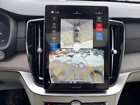 New 2026 Volvo XC90 B6 Ultra w/ Protection Package AWD/4WD image 27