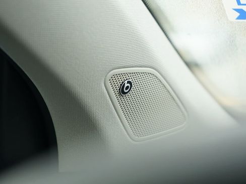 Used 2024 Volkswagen Taos SEL image 31