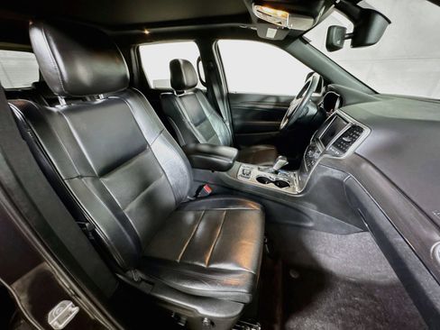 Used 2018 Jeep Grand Cherokee Limited w/ Luxury Group II image 28