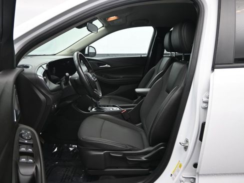 Used 2025 Buick Encore GX Preferred AWD/4WD image 22