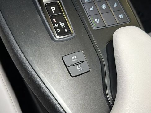 New 2026 Lexus UX 300h AWD image 26