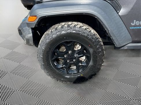 Used 2023 Jeep Wrangler Unlimited w/ Convenience Group AWD/4WD image 34