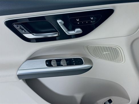 New 2026 Mercedes-Benz GLC 300 GLC 300 image 18