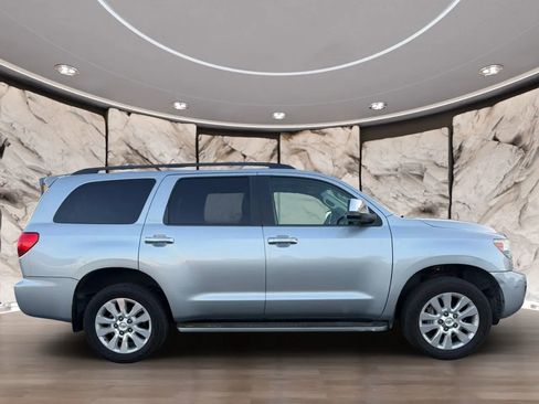 Used 2016 Toyota Sequoia Platinum AWD/4WD image 4