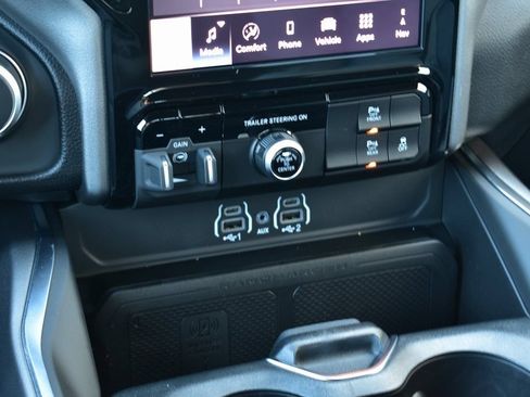 New 2025 RAM 1500 Big Horn AWD/4WD image 30