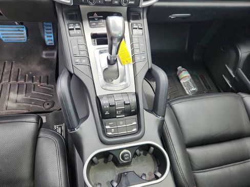 Used 2015 Porsche Cayenne Turbo AWD/4WD image 11