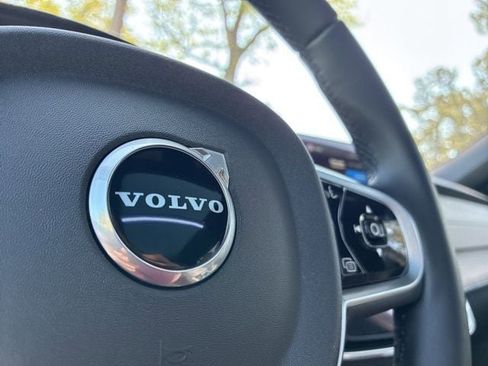 New 2026 Volvo XC90 B6 Plus w/ Protection Package Premier AWD/4WD image 30