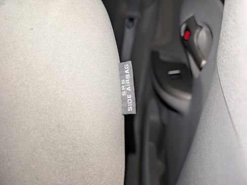 Used 2011 Toyota Corolla LE image 38