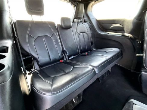 Used 2025 Chrysler Pacifica Select FWD image 26
