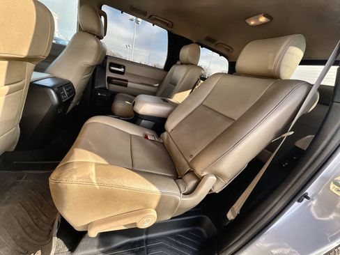 Used 2013 Toyota Sequoia Platinum image 24