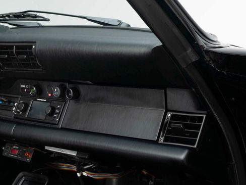 Used 1987 Porsche 911 Carrera RWD image 25