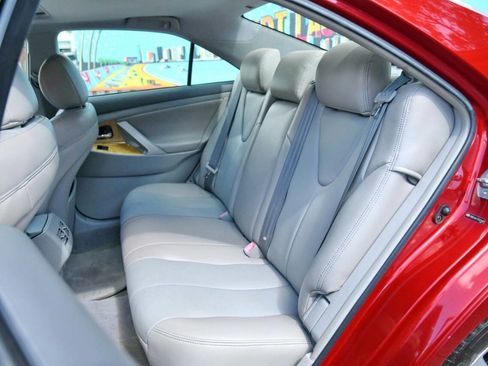Used 2007 Toyota Camry XLE FWD image 14