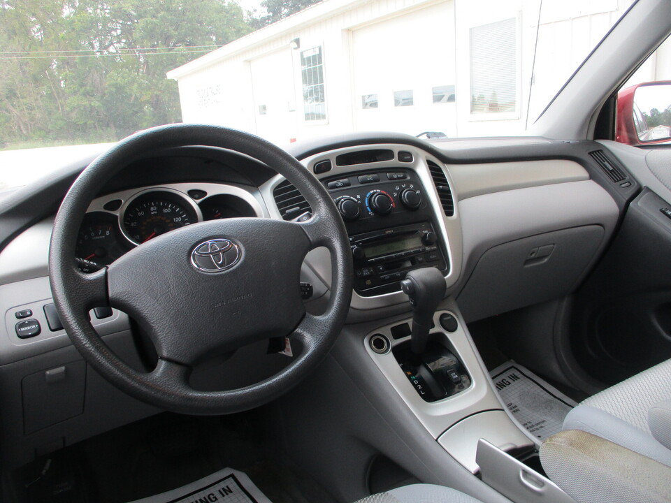 Used 2006 Toyota Highlander 2WD w/ Cold Weather Pkg image 7
