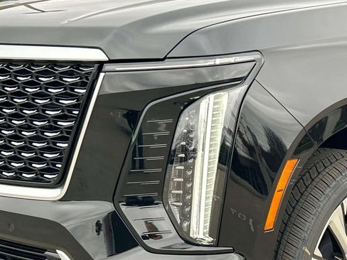 New 2026 Cadillac Escalade Luxury w/ Touring Package image 9