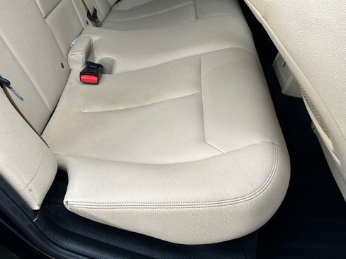 Used 2018 BMW 320i Sedan image 15