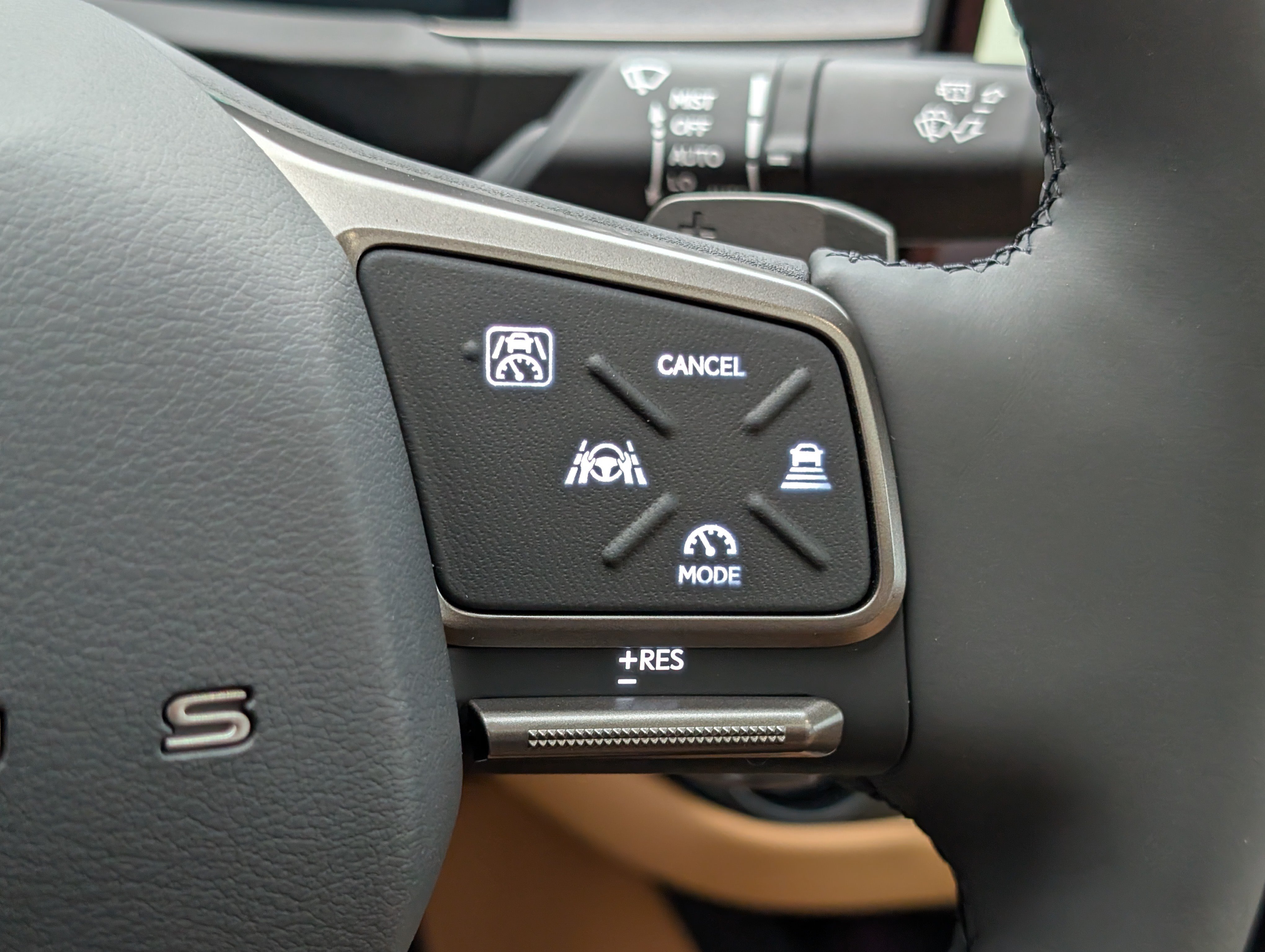 New 2026 Lexus ES 500e w/ Convenience Package AWD/4WD image 19