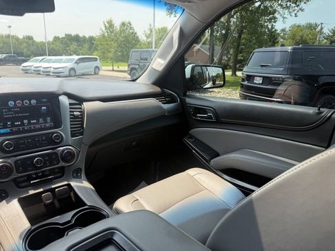 Used 2018 Chevrolet Tahoe LT w/ Luxury Package AWD/4WD image 39