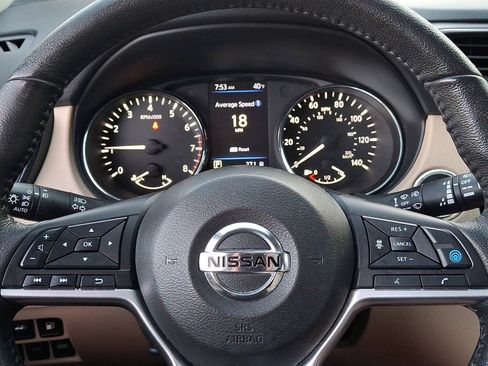 Used 2019 Nissan Rogue SL w/ Premium Package image 20