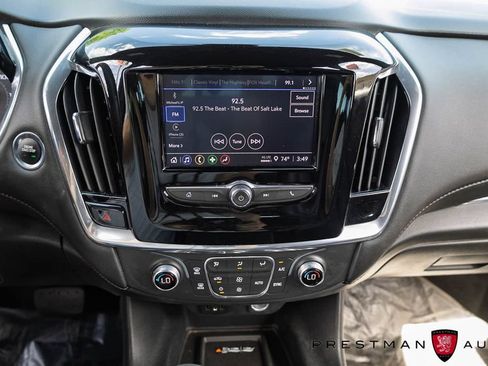 Used 2022 Chevrolet Traverse LT FWD image 27