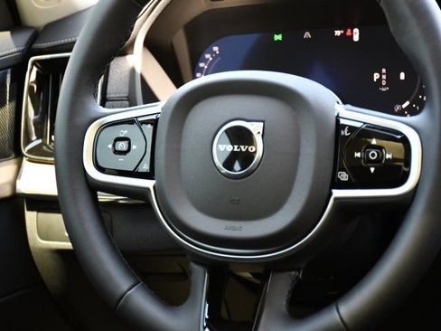 New 2026 Volvo XC90 B6 Plus w/ Protection Package Premier AWD/4WD image 22