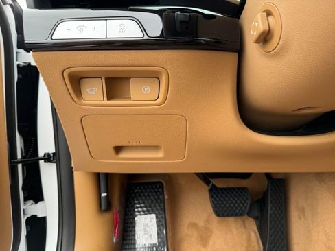 Certified 2025 Genesis G80 2.5T Advanced image 19