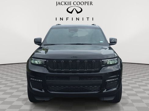 Used 2025 Jeep Grand Cherokee L Limited w/ Black Appearance Package AWD/4WD image 2