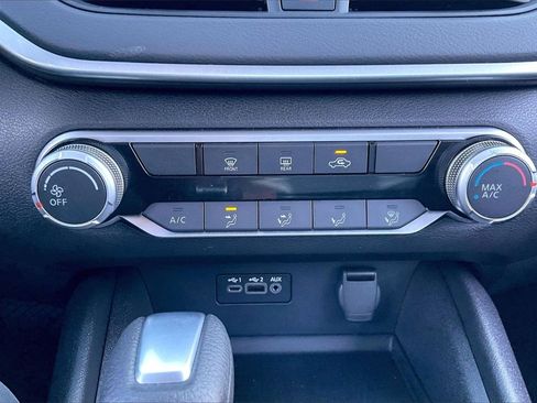 Used 2025 Nissan Altima 2.5 S image 29