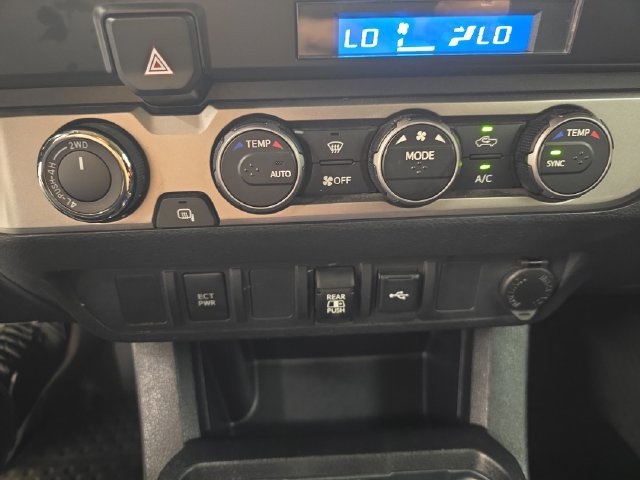 Used 2022 Toyota Tacoma SR5 AWD/4WD image 26