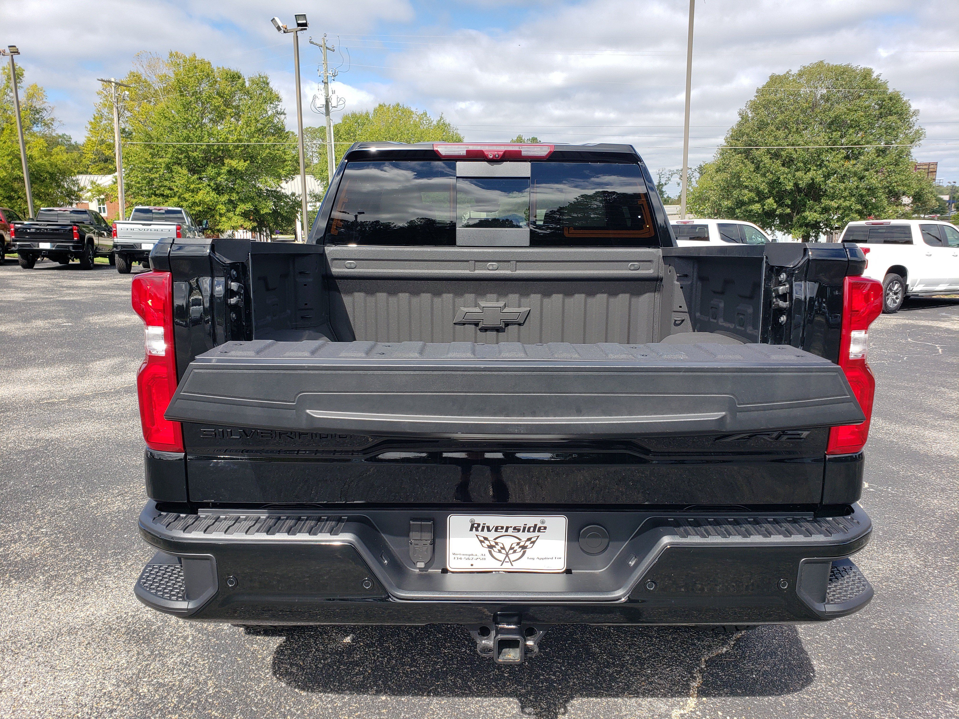 Used 2026 Chevrolet Silverado 1500 ZR2 w/ LPO, Dark Essentials Package AWD/4WD image 9