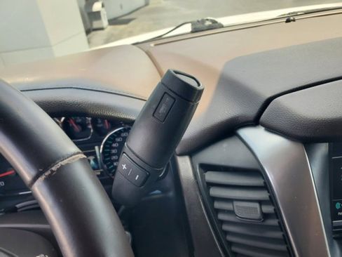 Used 2016 Chevrolet Suburban LT RWD image 25
