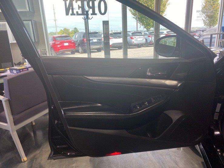 Used 2023 Nissan Maxima SV w/ Floor Mat Group FWD image 11