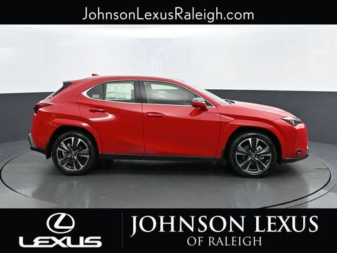 Used 2025 Lexus UX 300h FWD w/ Accessory Package (Z1) image 6