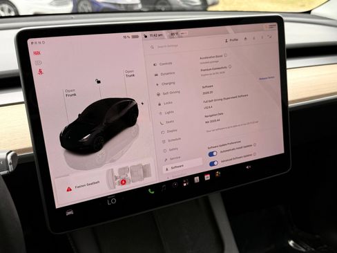 Used 2023 Tesla Model Y Long Range AWD/4WD image 45