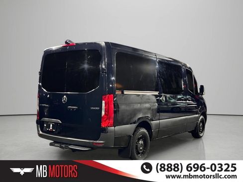 Used 2021 Mercedes-Benz Sprinter 2500 image 5