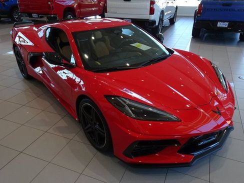 Used 2024 Chevrolet Corvette Stingray Preferred Cpe w/ Z51 Performance Package RWD image 26