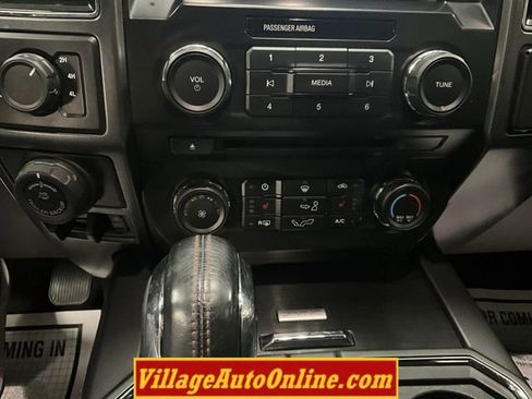 Used 2018 Ford F150 XLT w/ Equipment Group 302A Luxury image 22
