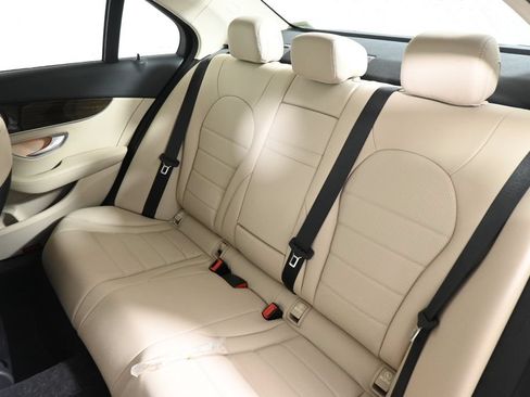 Certified 2019 Mercedes-Benz C 300 4MATIC Sedan image 4