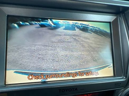 Used 2013 Toyota 4Runner Limited AWD/4WD image 18