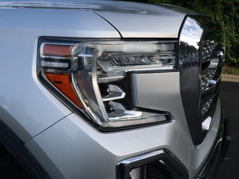 Used 2019 GMC Sierra 1500 SLT w/ SLT Premium Package AWD/4WD image 11