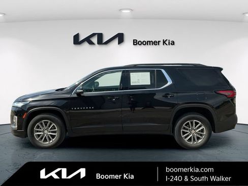Used 2023 Chevrolet Traverse LT FWD image 8