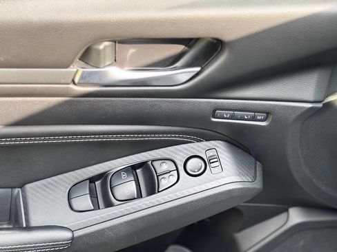 Used 2019 Nissan Altima 2.5 Platinum AWD/4WD image 13