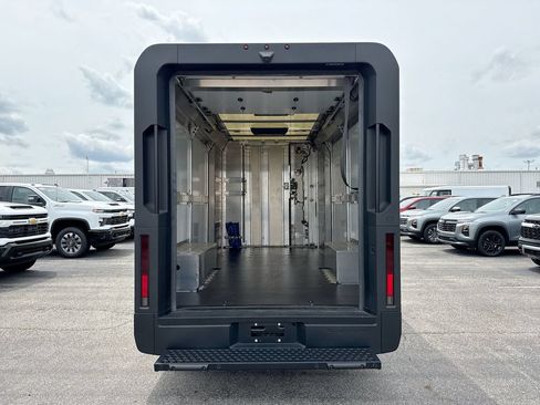Used 2024 Chevrolet Brightdrop 600 w/ Battery Pack, Max Range AWD/4WD image 16