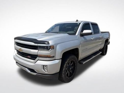 Used 2018 Chevrolet Silverado 1500 LT w/ All Star Edition AWD/4WD image 5