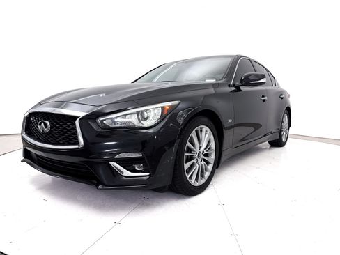 Used 2019 INFINITI Q50 Luxe w/ Essential Package (3.0T Luxe) RWD image 3