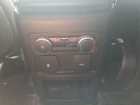 Used 2020 Ford Explorer XLT image 14