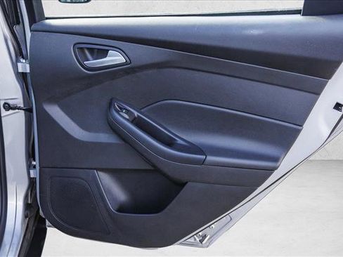 Used 2016 Ford Focus SE image 27