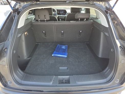 Used 2024 Chevrolet Trax LS w/ LS Convenience Package FWD image 22