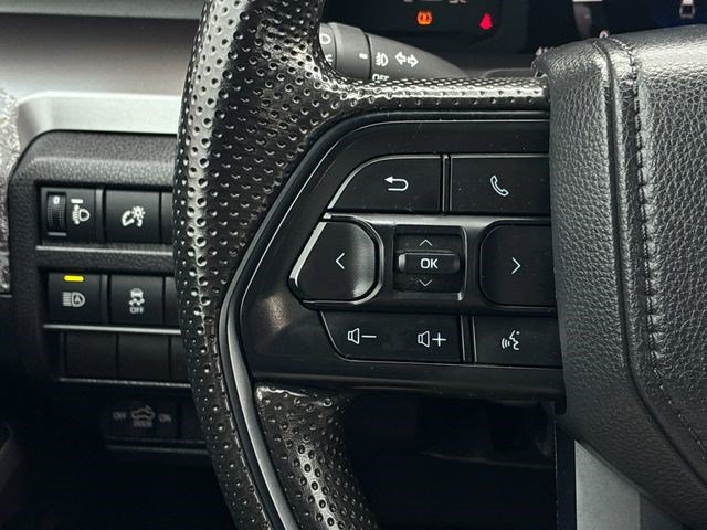 Certified 2025 Toyota Tacoma SR5 AWD/4WD image 23